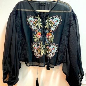 Flowy emroidered boho blouse